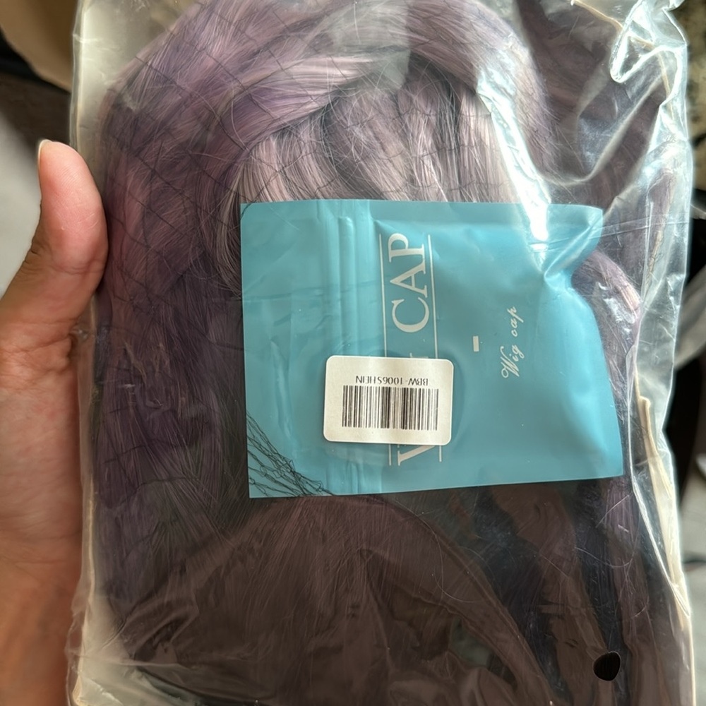 Wig - Picture 4 of 4